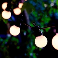 Party Lyskde Meter Med Hvide Kugler Led Ip44 Transformer