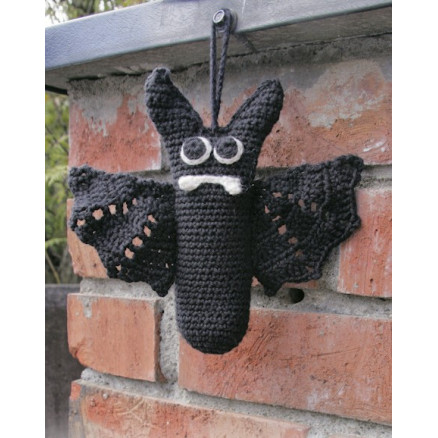 Fang Drops Design Halloween Pynt Hækleopskrift 16cm