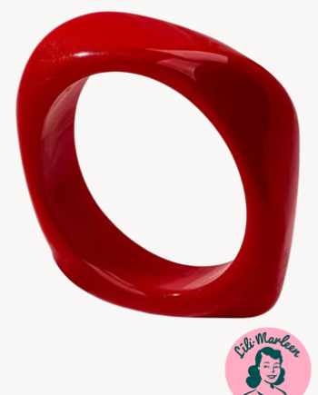 Scarlet Swing Skulpturelt Rødt Bangle Med Retrokant