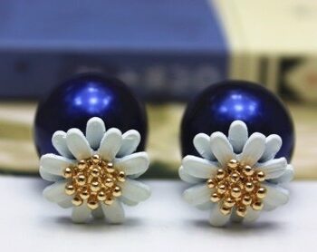 Dobbelt Perleøreringe Med Blomst Navyblå Med Hvid Blomst