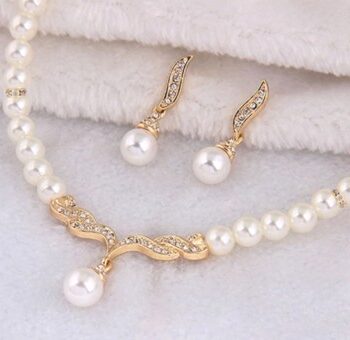 Smykkesæt Pearls And Gold